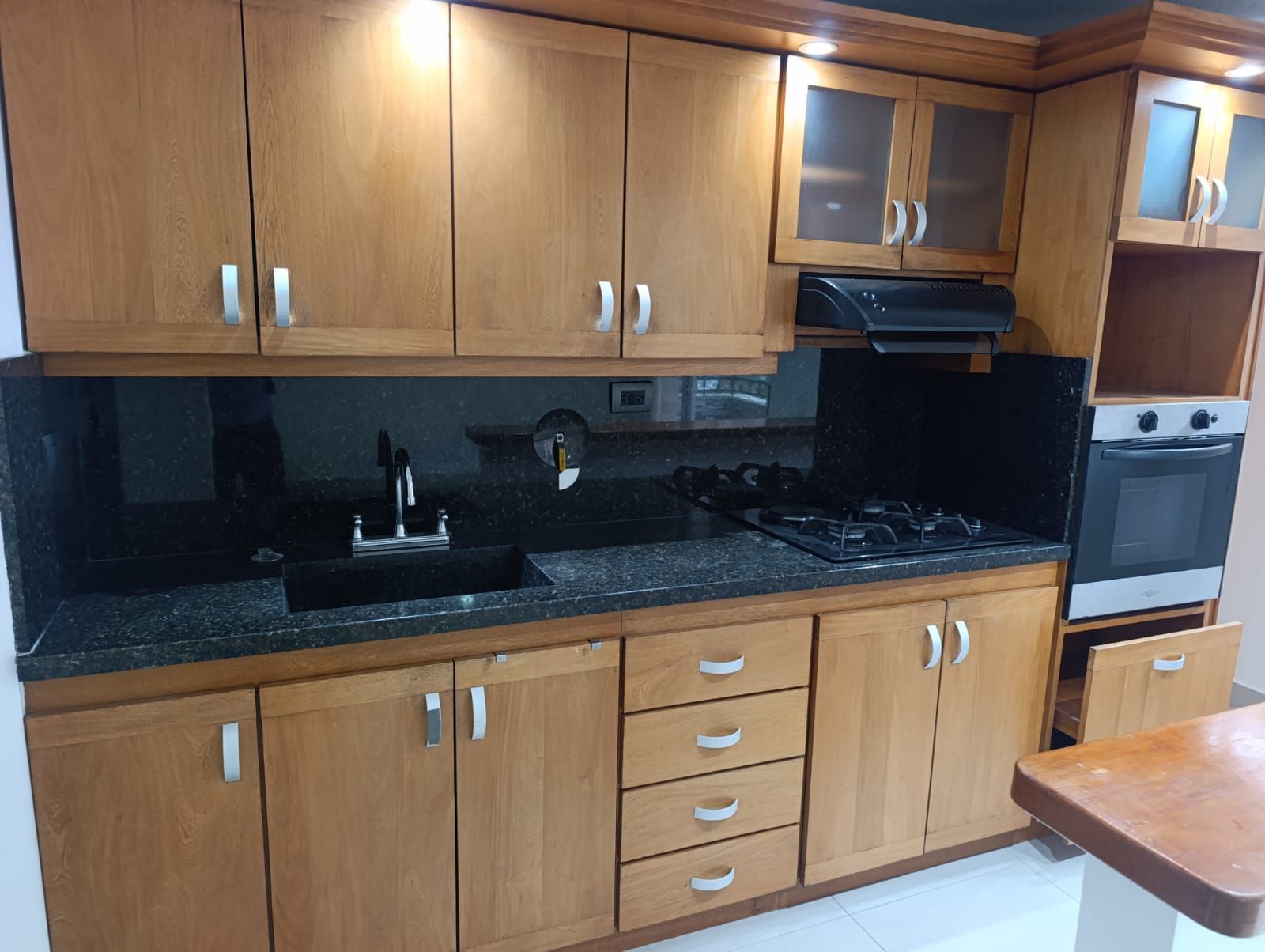 Apartamento en arriendo Antioquia Medellín Laureles 140 m2 Habitaciones 4 Baños 4 Garajes 2 Precio $5500000