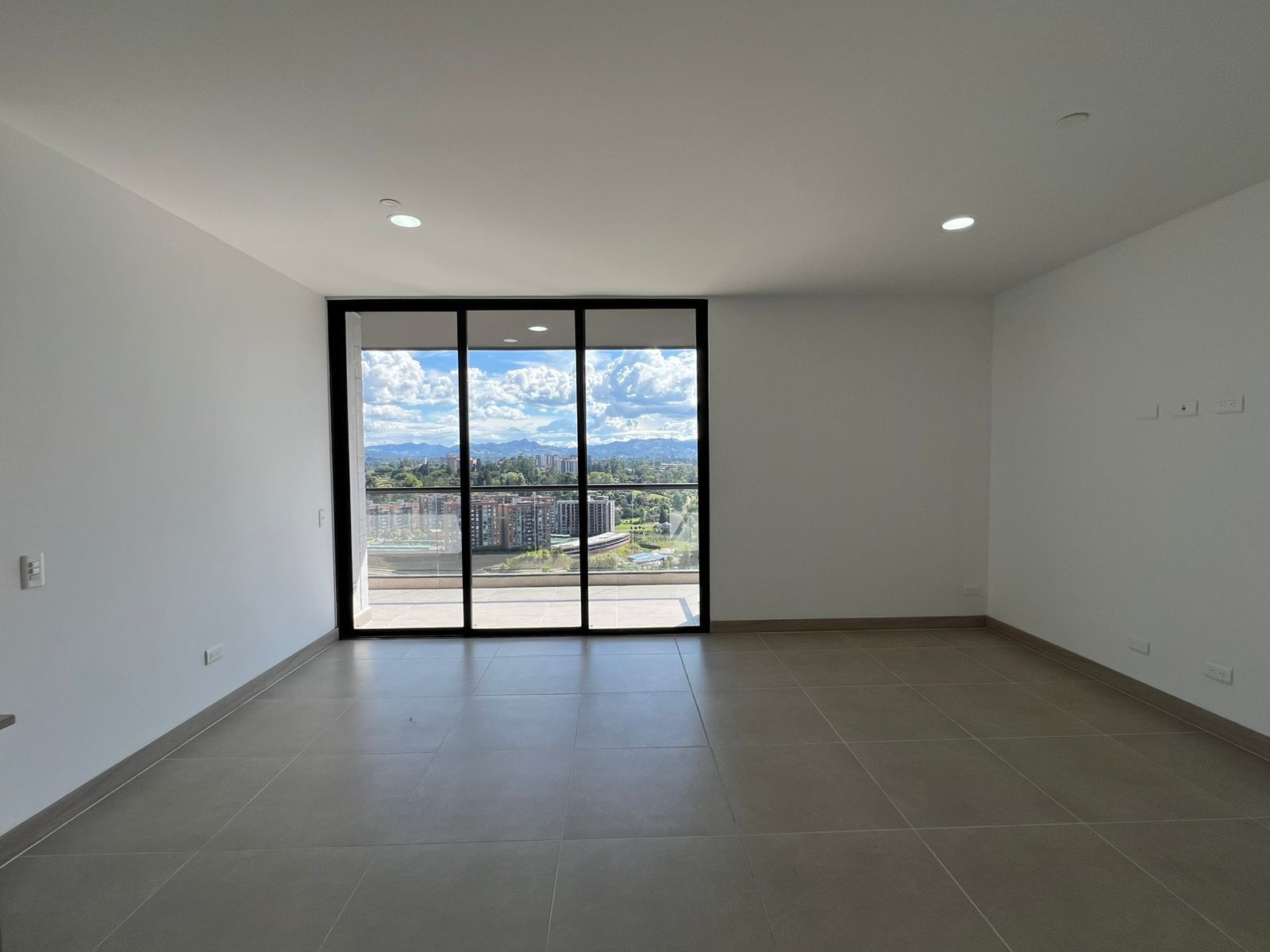 Apartamento en venta Antioquia Rionegro Cuatro Esquinas 73 m2 Habitaciones 2 Baños 2 Garajes 1 Precio $520000000
