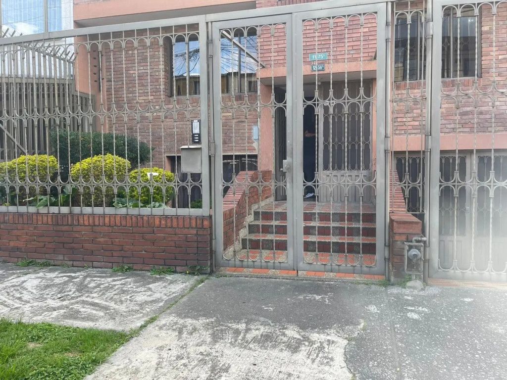 Apartamento en venta Cundinamarca Bogotá Caracas 93 m2 Habitaciones 3 Baños 2 Garajes 1 Precio $420000000