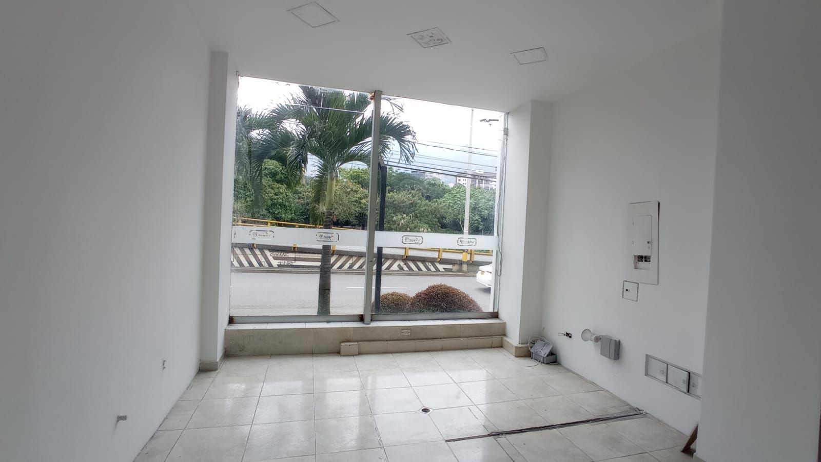 Local en arriendo Antioquia Medellín Urbanizacion El Futuro 21 m2 Habitaciones 0 Baños 0 Garajes 0 Precio $3500000