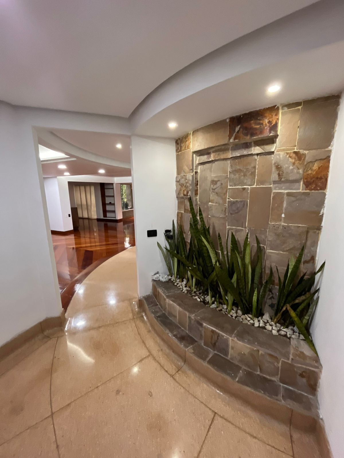 Apartamento en venta Antioquia Medellín Las Lomas No1 225 m2 Habitaciones 4 Baños 3 Garajes 2 Precio $1300000000