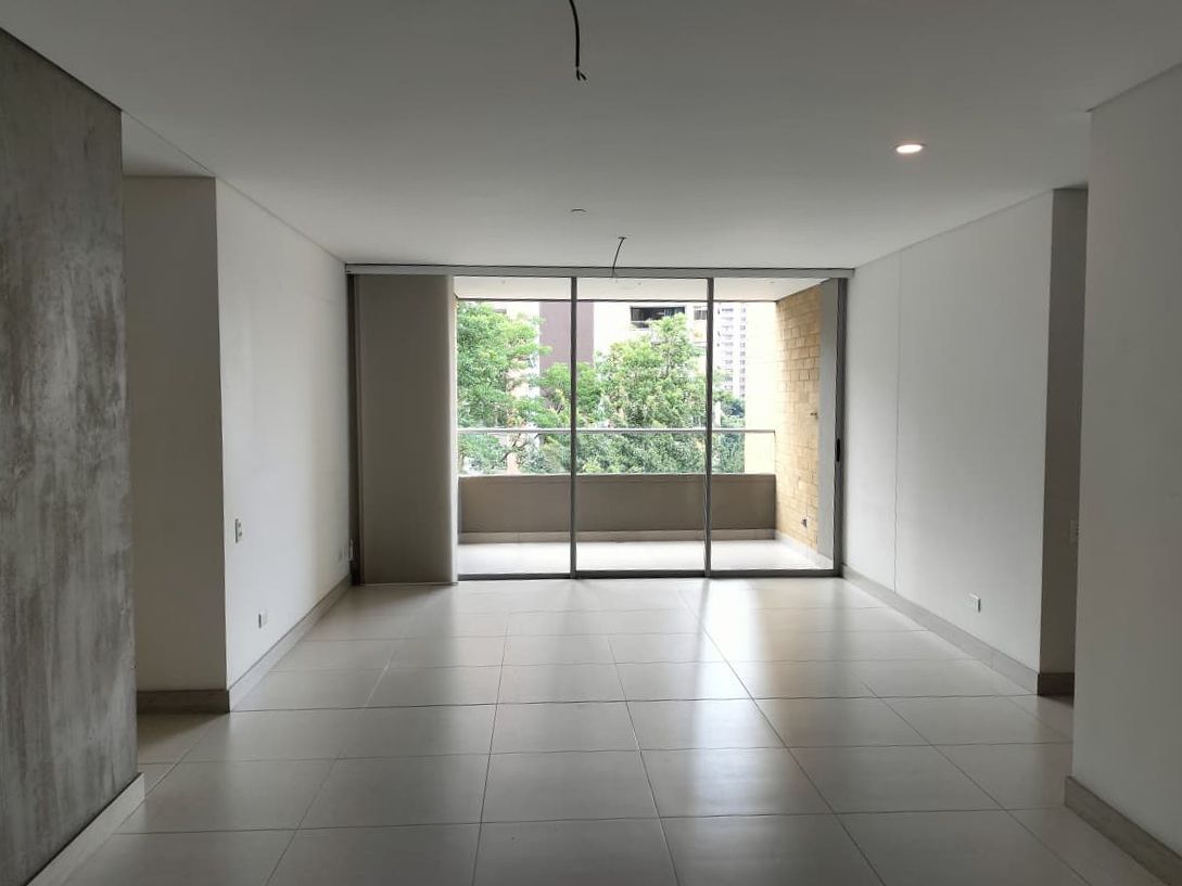 Apartamento en arriendo Antioquia Medellín Castropol 126 m2 Habitaciones 3 Baños 4 Garajes 1 Precio $6350000