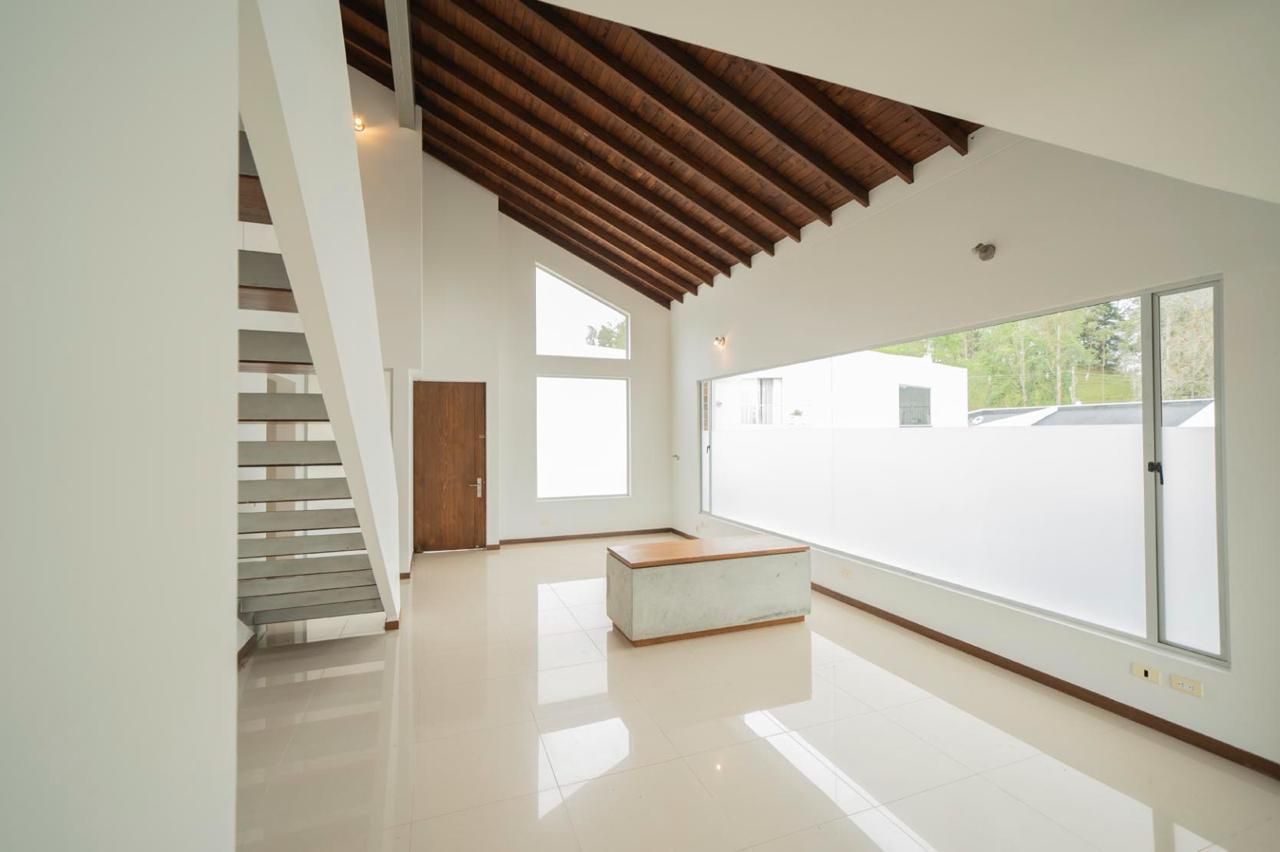 Casa en arriendo Antioquia El Retiro Vereda Villa Elena 165 m2 Habitaciones 3 Baños 3 Garajes 2 Precio $6000000