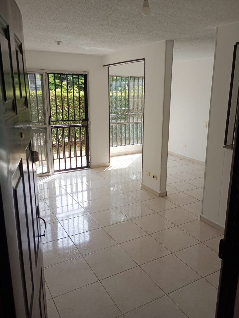 Apartamento en venta Valle Del Cauca Cali Brisas De Los Álamos 52 m2 Habitaciones 2 Baños 1 Garajes 1 Precio $235000000