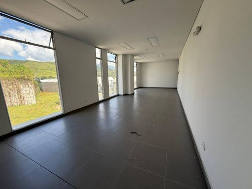 Oficina en arriendo Antioquia Caldas Caldas 63 m2 Habitaciones 0 Baños 1 Garajes 3 Precio $4500000