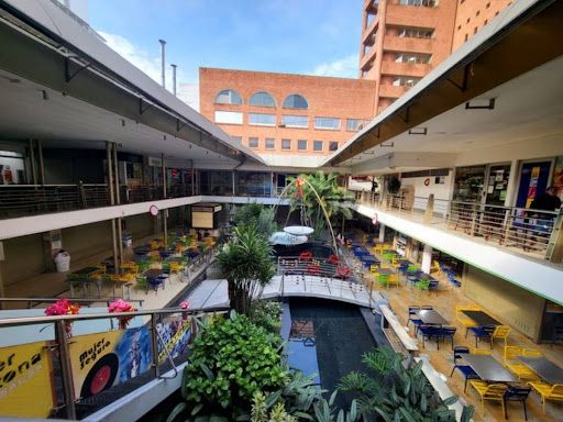 Local en arriendo Antioquia Medellín La Candelaria 150 m2 Habitaciones 0 Baños 1 Garajes 0 Precio $8500000