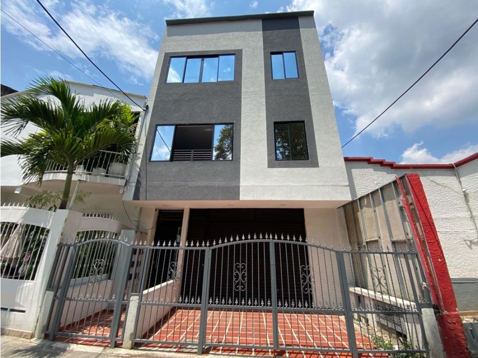 Edificio en venta Valle Del Cauca Cali Granada 575 m2 Habitaciones 8 Baños 8 Garajes 1 Precio $1800000000