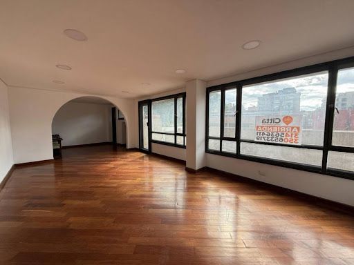 Apartamento en venta Cundinamarca Bogotá Los Rosales 170 m2 Habitaciones 3 Baños 2 Garajes 1 Precio $1100000000