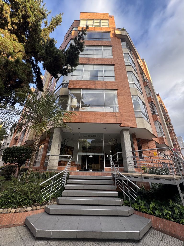 Apartamento en venta Cundinamarca Bogotá Santa Barbara Occidental 145 m2 Habitaciones 3 Baños 4 Garajes 2 Precio $1200000000