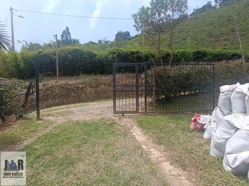 Finca en arriendo Antioquia Caldas Caldas 1000 m2 Habitaciones 5 Baños 3 Garajes 0 Precio $3500000