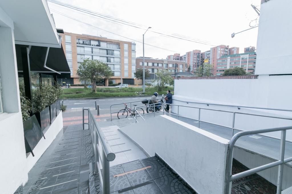 Casa en venta Cundinamarca Bogotá La Calleja 680 m2 Habitaciones 15 Baños 6 Garajes 0 Precio $6500000000