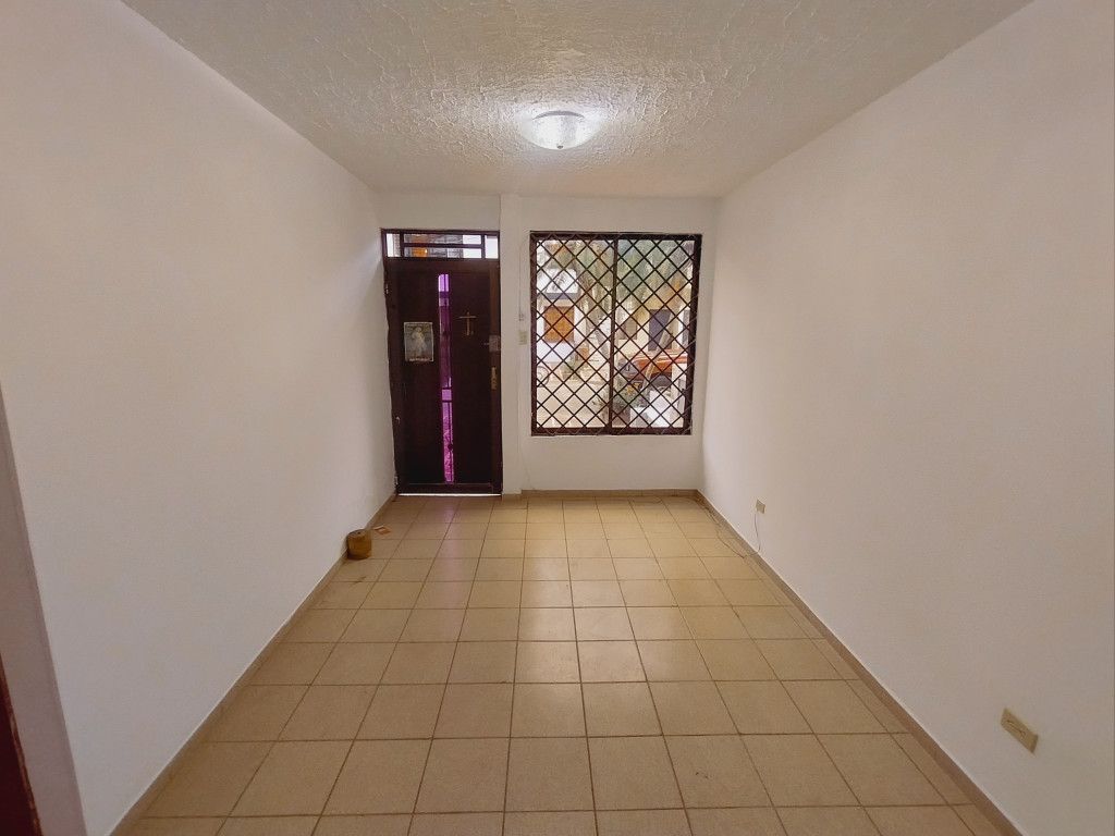 Casa en venta Valle Del Cauca Cali Alto Nápoles 300 m2 Habitaciones 8 Baños 5 Garajes 3 Precio $580000000