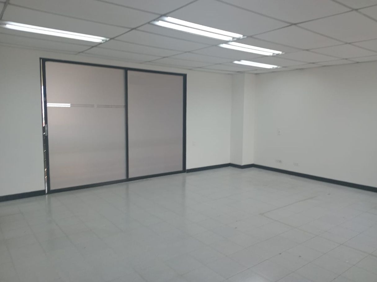Oficina en arriendo Antioquia Medellín Lorena 45 m2 Habitaciones 0 Baños 1 Garajes 1 Precio $2750000