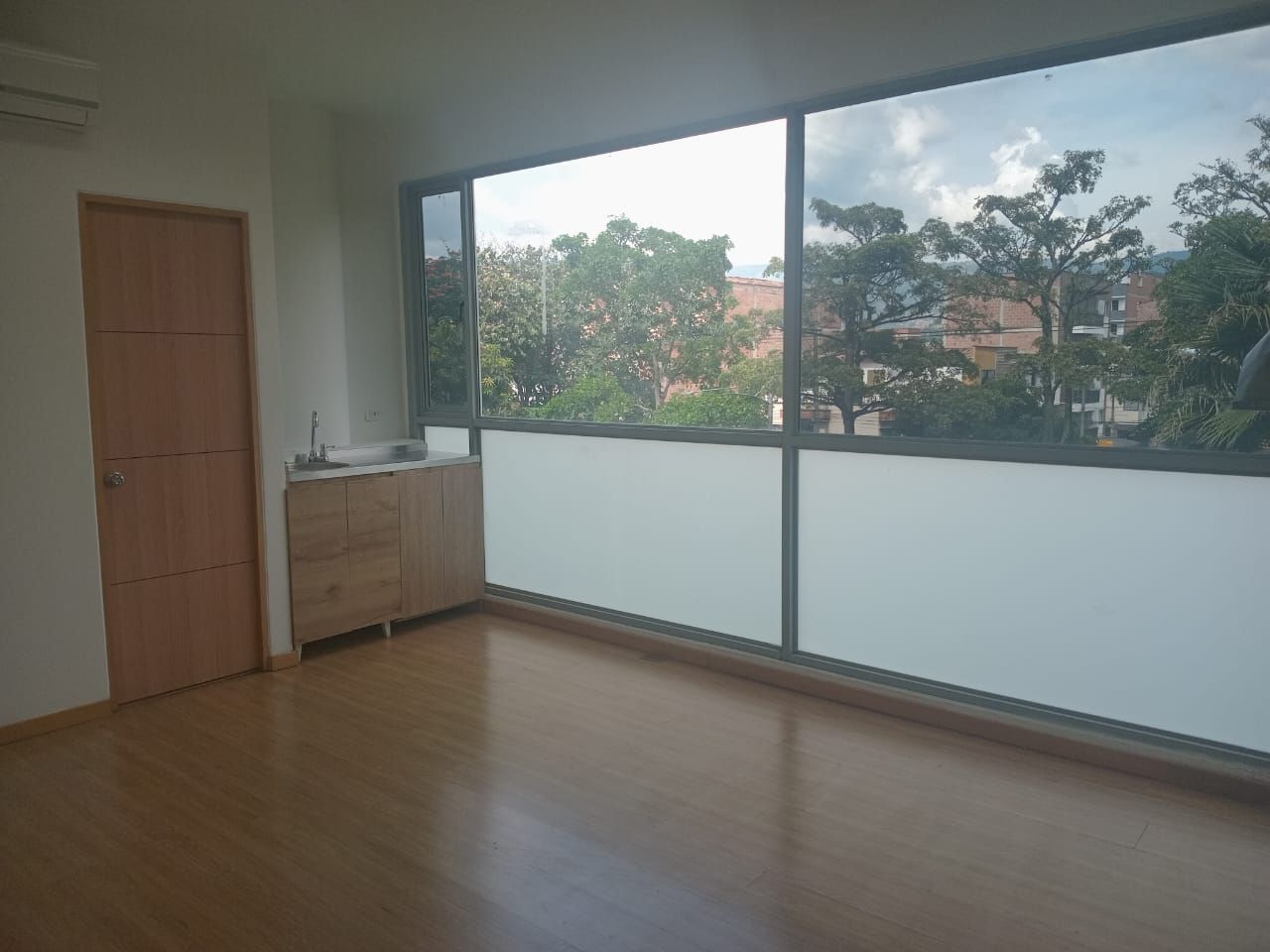 Oficina en arriendo Antioquia Medellín Belen 25 m2 Habitaciones 0 Baños 1 Garajes 0 Precio $2200000