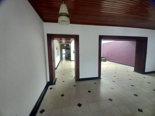 Casa en arriendo Antioquia Medellín Prado 370 m2 Habitaciones 6 Baños 1 Garajes 0 Precio $7000000
