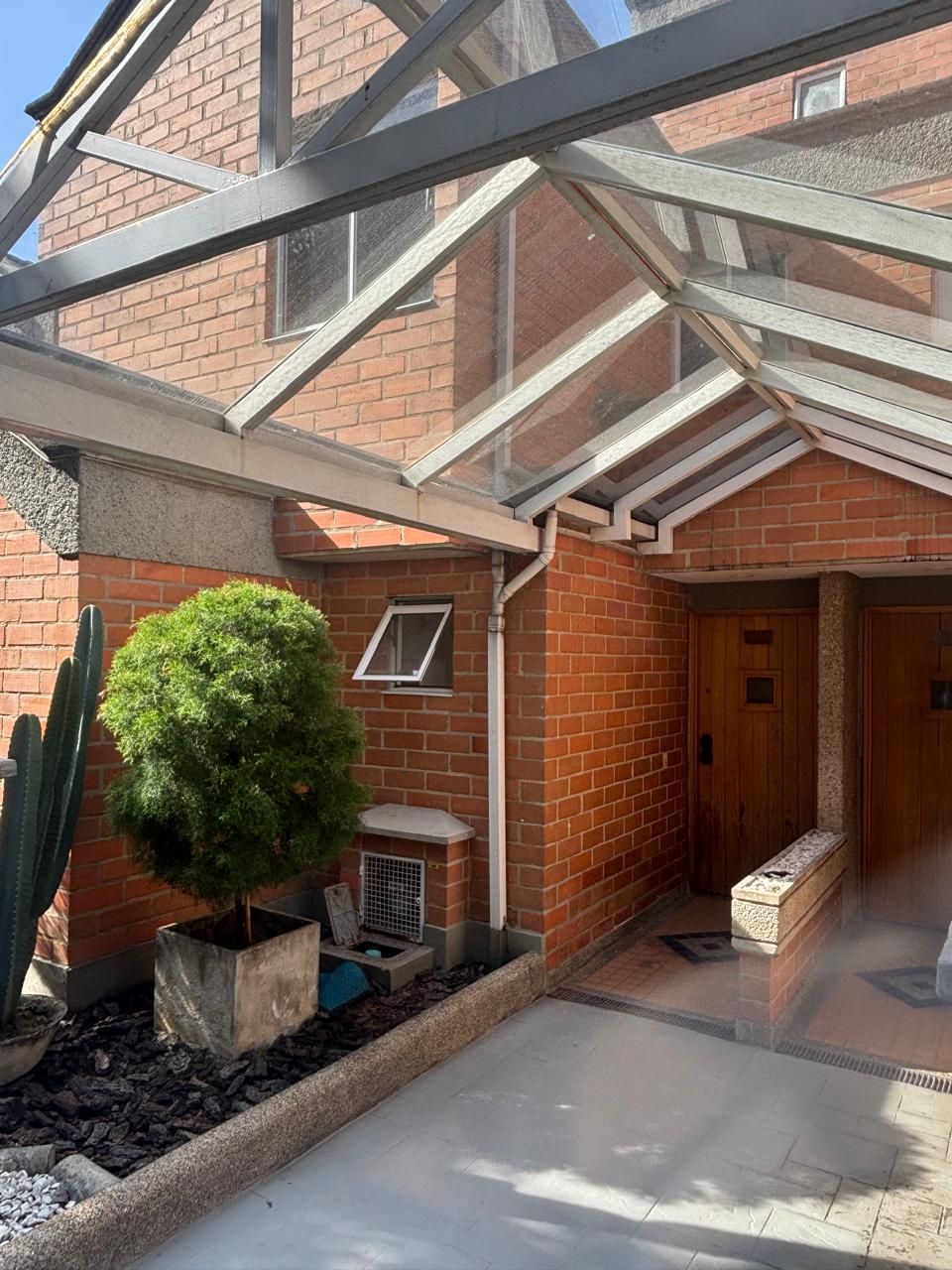 Casa en venta Antioquia Medellín Castropol 187 m2 Habitaciones 5 Baños 5 Garajes 2 Precio $1100000000