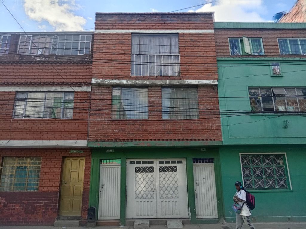 Casa en venta Cundinamarca Bogotá Olaya 72 m2 Habitaciones 5 Baños 4 Garajes 1 Precio $650000000