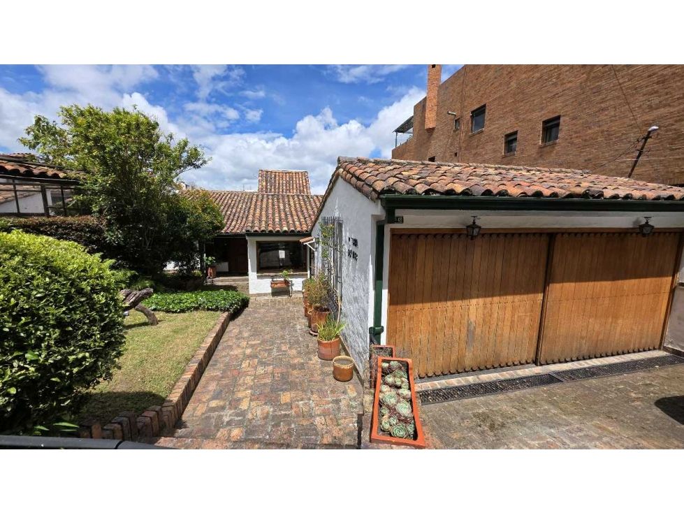 Casa en venta Cundinamarca Bogotá Niza Suba 450 m2 Habitaciones 3 Baños 4 Garajes 4 Precio $3280000000