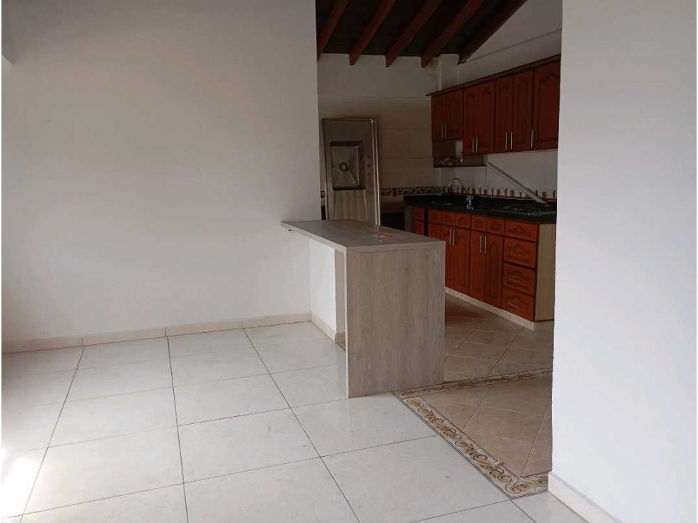 Apartamento en arriendo Antioquia Envigado San José 105 m2 Habitaciones 3 Baños 2 Garajes 0 Precio $2500000