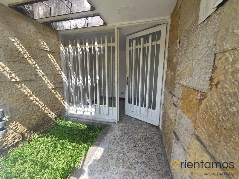 Casa en arriendo Antioquia Medellín Las Acacias 200 m2 Habitaciones 5 Baños 4 Garajes 1 Precio $7000000