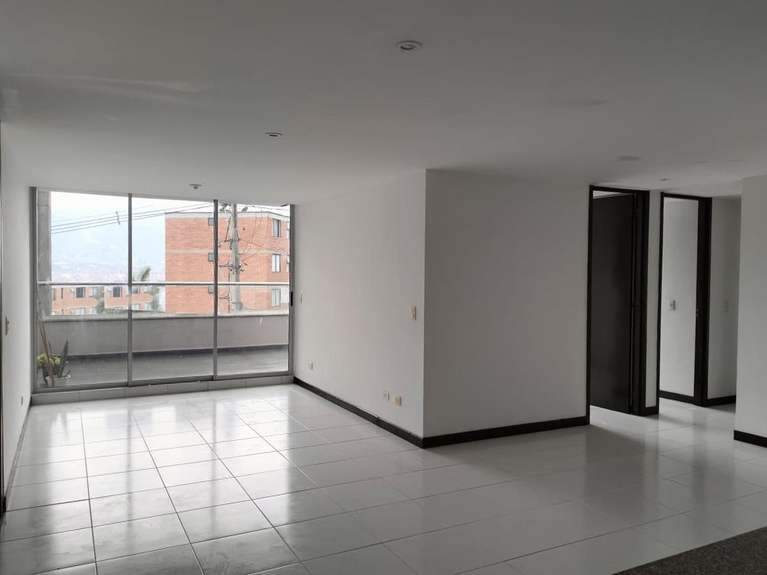 Apartamento en arriendo Antioquia Medellín San Diego 98 m2 Habitaciones 3 Baños 2 Garajes 1 Precio $4200000