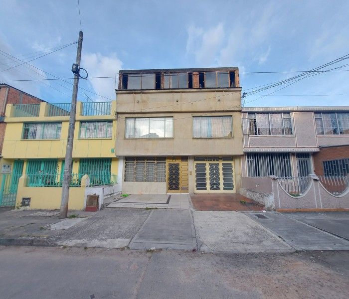 Apartamento en venta Cundinamarca Bogotá Las Américas 203 m2 Habitaciones 4 Baños 2 Garajes 1 Precio $570000000