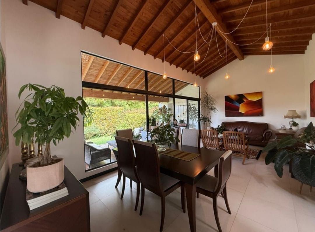 Casa en venta Antioquia El Retiro Messina Recinto Campestre 429 m2 Habitaciones 3 Baños 4 Garajes 2 Precio $2300000000