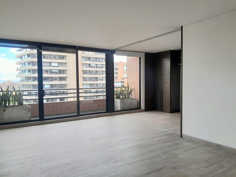 Apartamento en venta Cundinamarca Bogotá Los Rosales 93 m2 Habitaciones 2 Baños 2 Garajes 2 Precio $1250000000