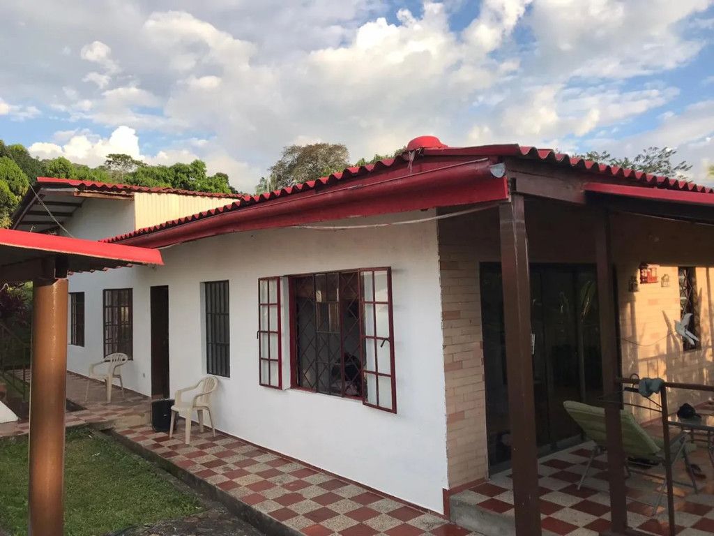 Finca en venta Cundinamarca Viotá Viotá 134 m2 Habitaciones 4 Baños 3 Garajes 2 Precio $250000000