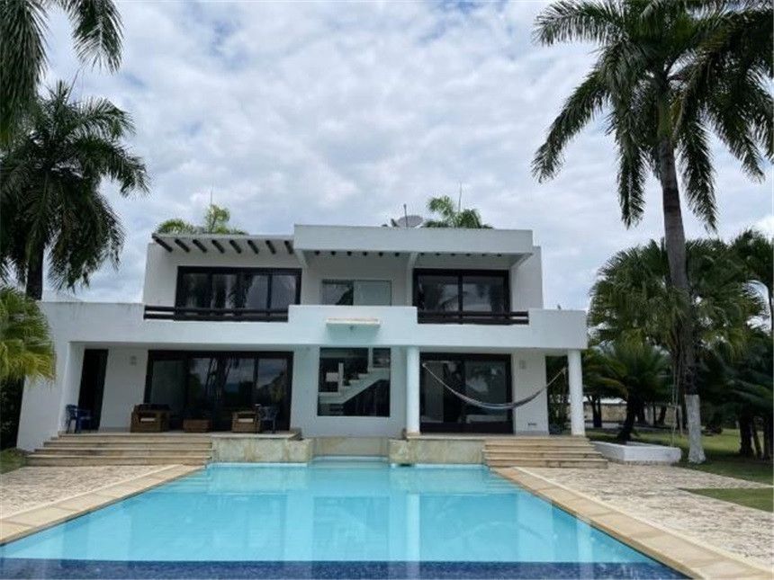 Finca en venta Tolima Melgar Melgar 775 m2 Habitaciones 9 Baños 5 Garajes 10 Precio $2400000000