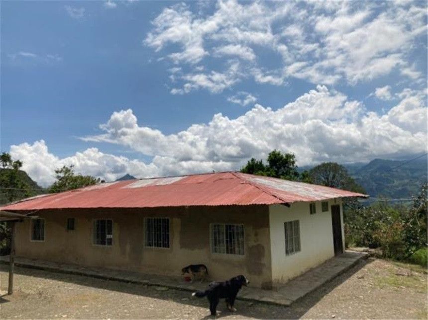 Finca en venta Cundinamarca Pacho Pacho 120 m2 Habitaciones 4 Baños 2 Garajes 1 Precio $2600000000