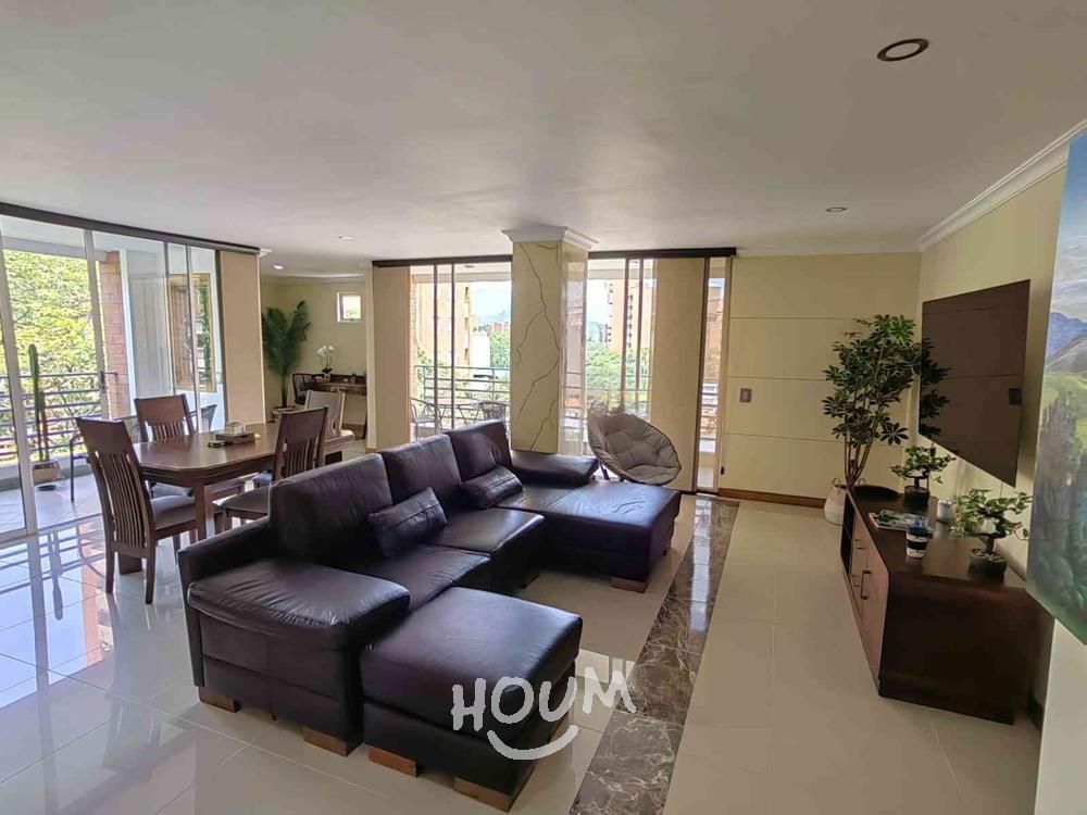 Apartamento en arriendo Antioquia Envigado Obrero 120 m2 Habitaciones 3 Baños 3 Garajes 2 Precio $7500000