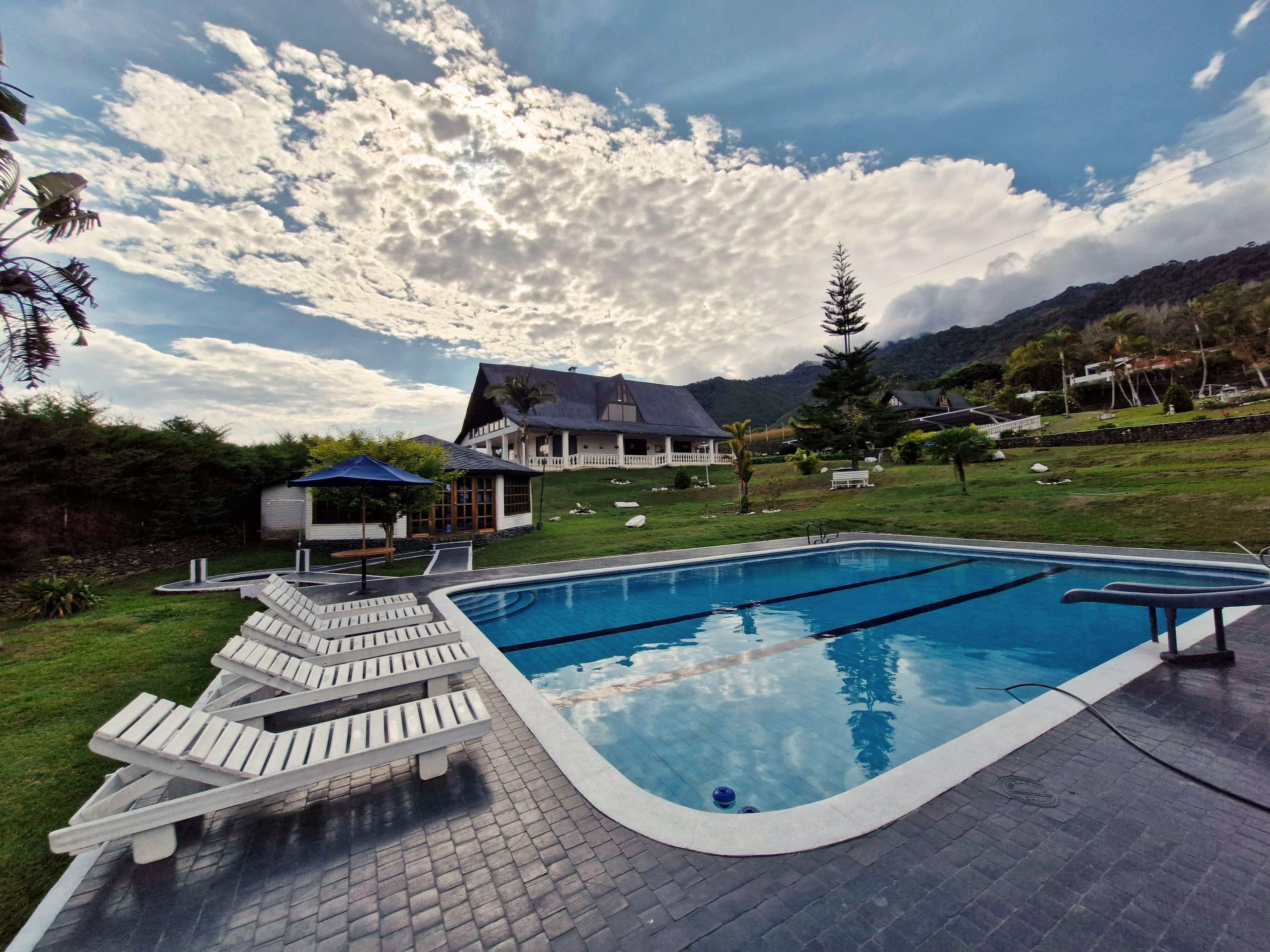 Finca en arriendo Valle Del Cauca Calima Calima 900 m2 Habitaciones 8 Baños 9 Garajes 15 Precio $1750000