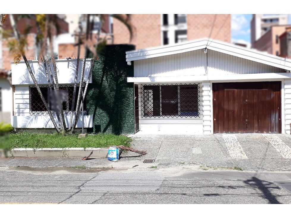 Casa en arriendo Antioquia Medellín Las Mercedes 260 m2 Habitaciones 5 Baños 2 Garajes 1 Precio $7000000