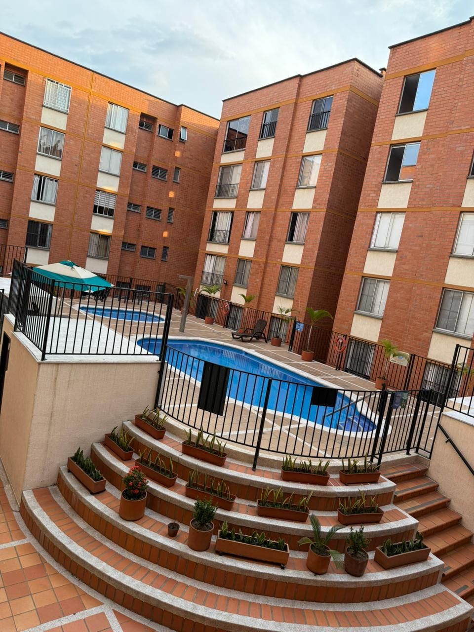 Apartamento en venta Valle Del Cauca Cali Los Portales - Nuevo Rey 74 m2 Habitaciones 3 Baños 2 Garajes 1 Precio $329000000