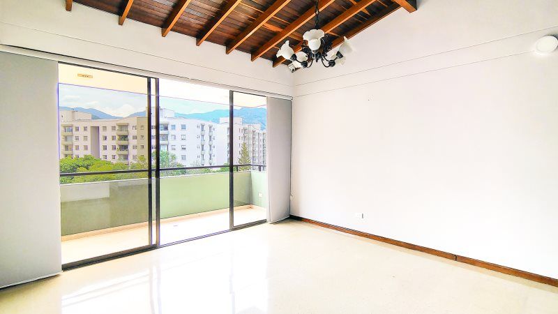 Apartamento en arriendo Antioquia Medellín El Nogal- Los Almendros 140 m2 Habitaciones 3 Baños 2 Garajes 2 Precio $3600000