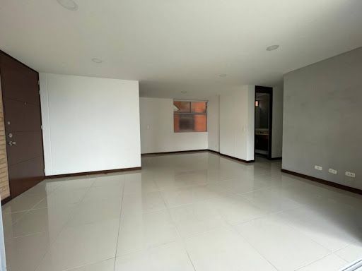 Apartamento en arriendo Antioquia Envigado Loma Del Atravesado 110 m2 Habitaciones 3 Baños 3 Garajes 2 Precio $4500000