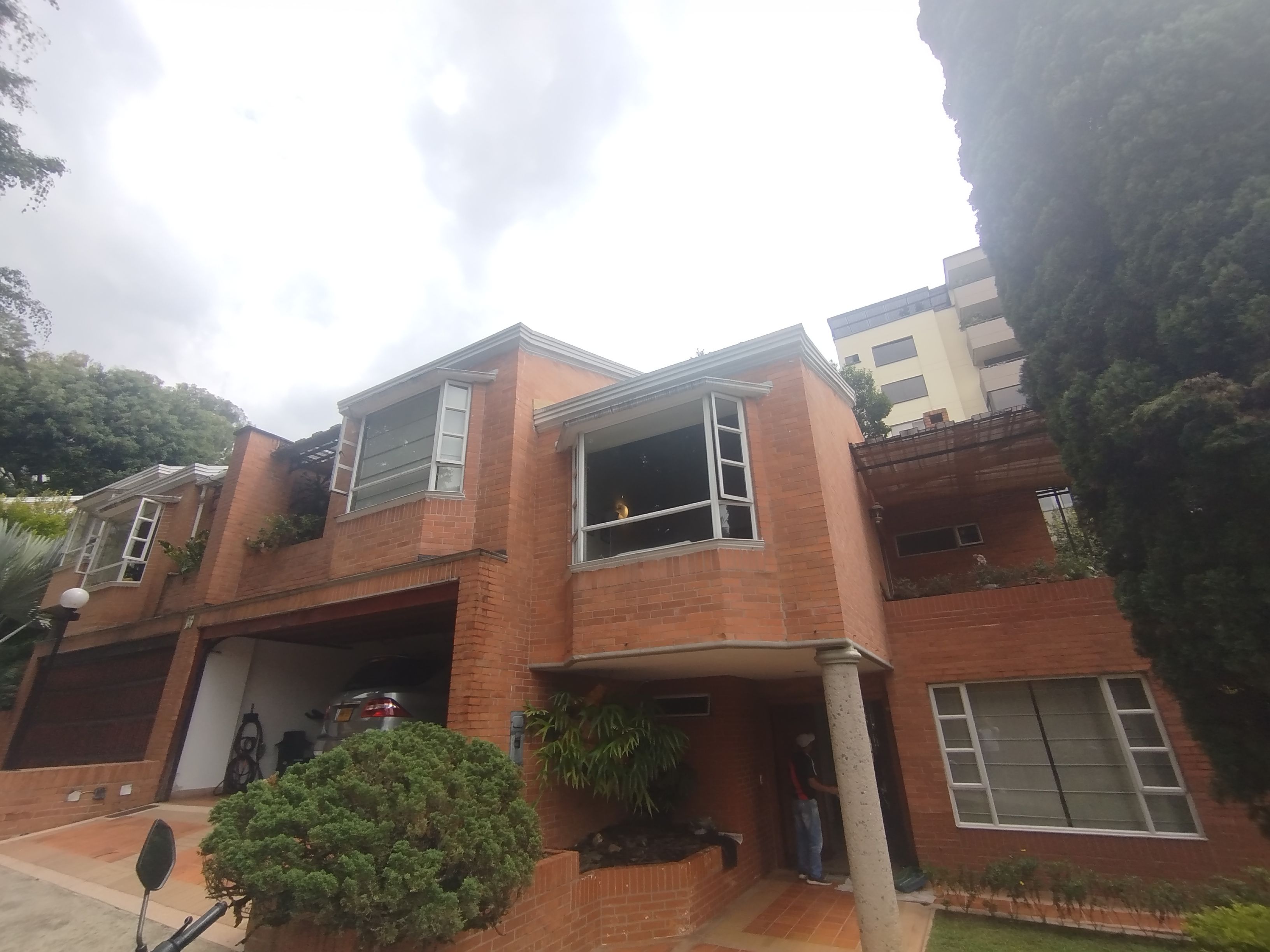 Casa en arriendo Antioquia Medellín El Tesoro 267 m2 Habitaciones 4 Baños 5 Garajes 3 Precio $13335000