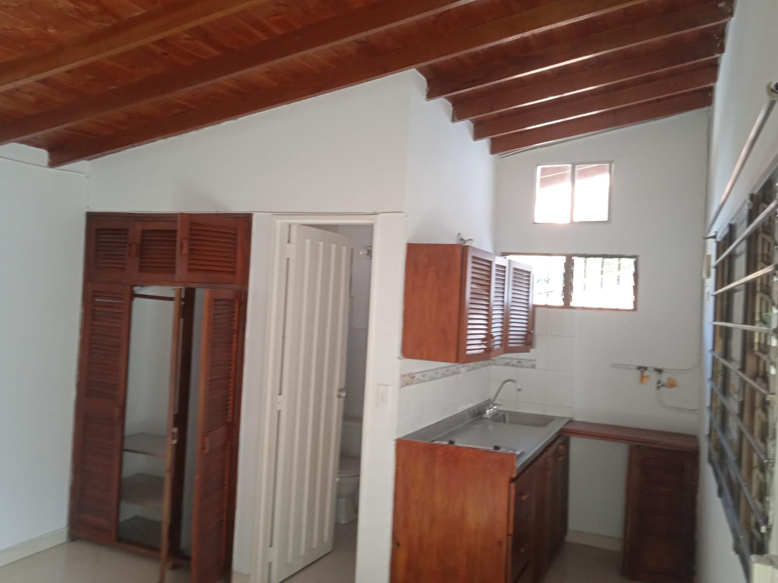 Apartaestudio en arriendo Antioquia Medellín Bolivariana 25 m2 Habitaciones 1 Baños 1 Garajes 0 Precio $1100000