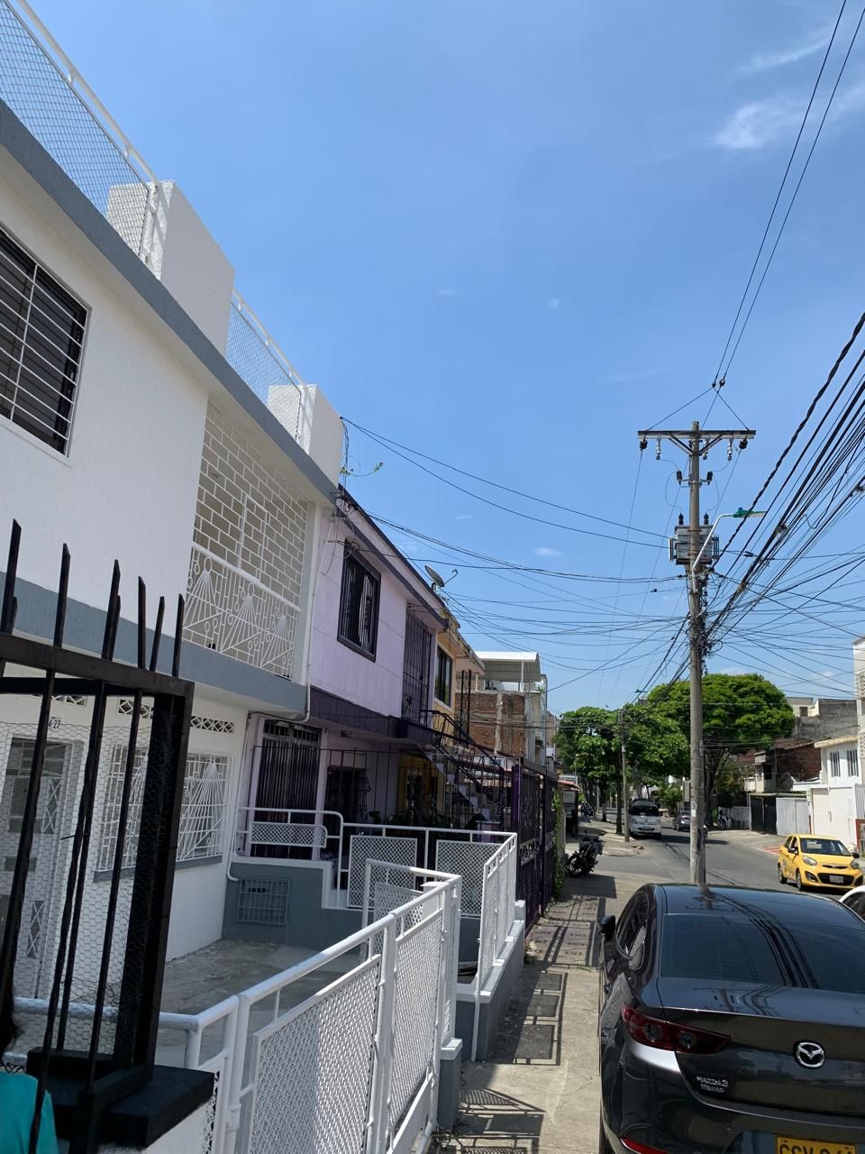 Casa en venta Valle Del Cauca Cali Urbanización Colseguros 480 m2 Habitaciones 6 Baños 3 Garajes 1 Precio $520000000