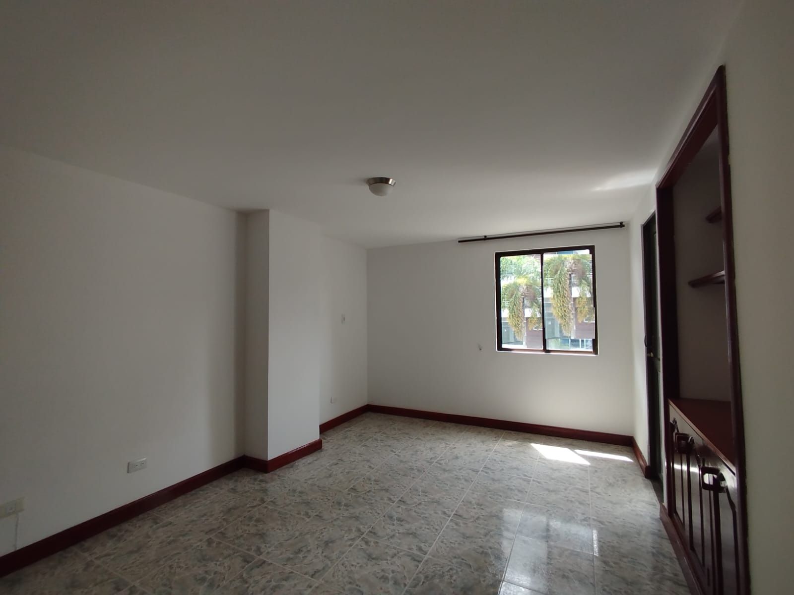 Apartamento en arriendo Risaralda Pereira Los Alpes 120 m2 Habitaciones 3 Baños 2 Garajes 1 Precio $2850000