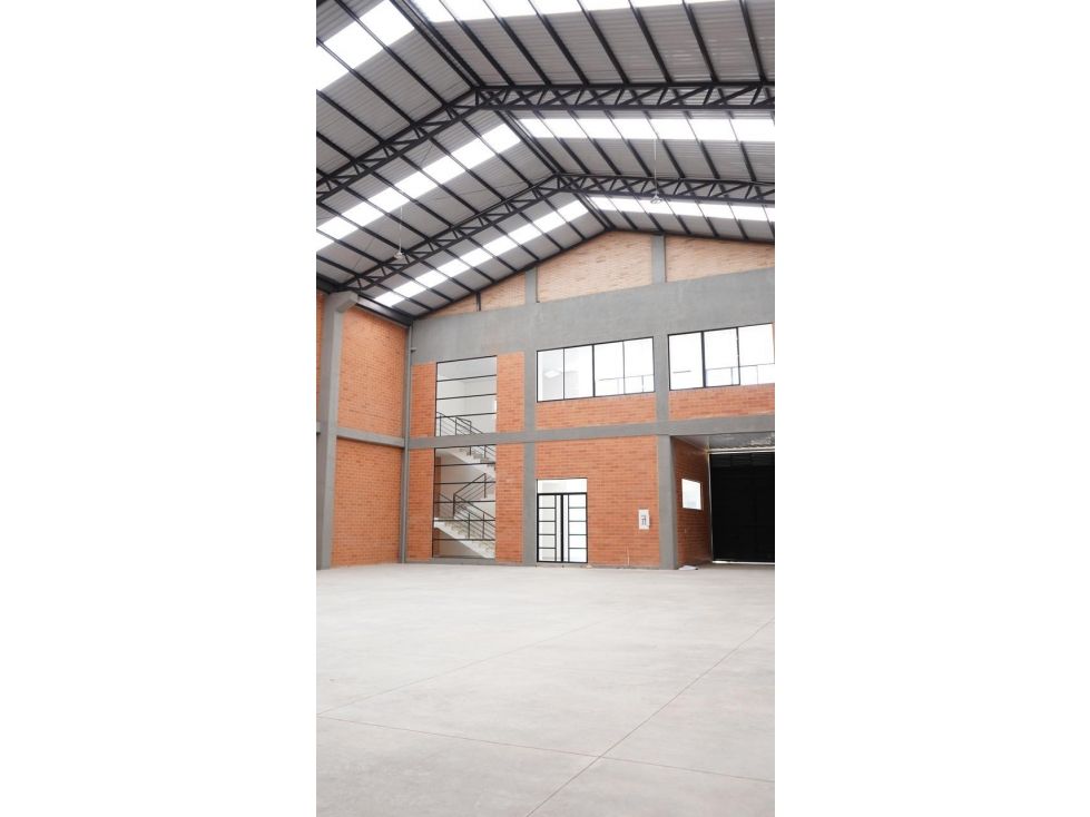 Bodega en arriendo Cundinamarca Madrid Madrid 666 m2 Habitaciones 0 Baños 8 Garajes 6 Precio $12900000