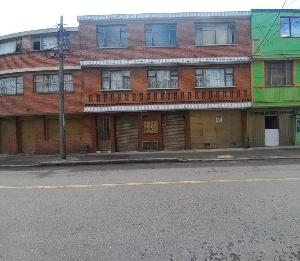 Bodega en arriendo Cundinamarca Bogotá La Cabaña 380 m2 Habitaciones 0 Baños 2 Garajes 0 Precio $8100000