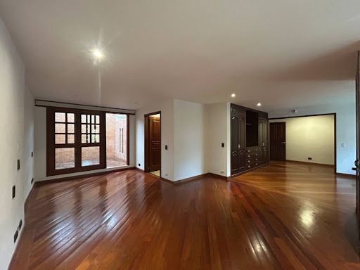 Apartamento en venta Cundinamarca Bogotá Chico 121 m2 Habitaciones 3 Baños 3 Garajes 2 Precio $650000000