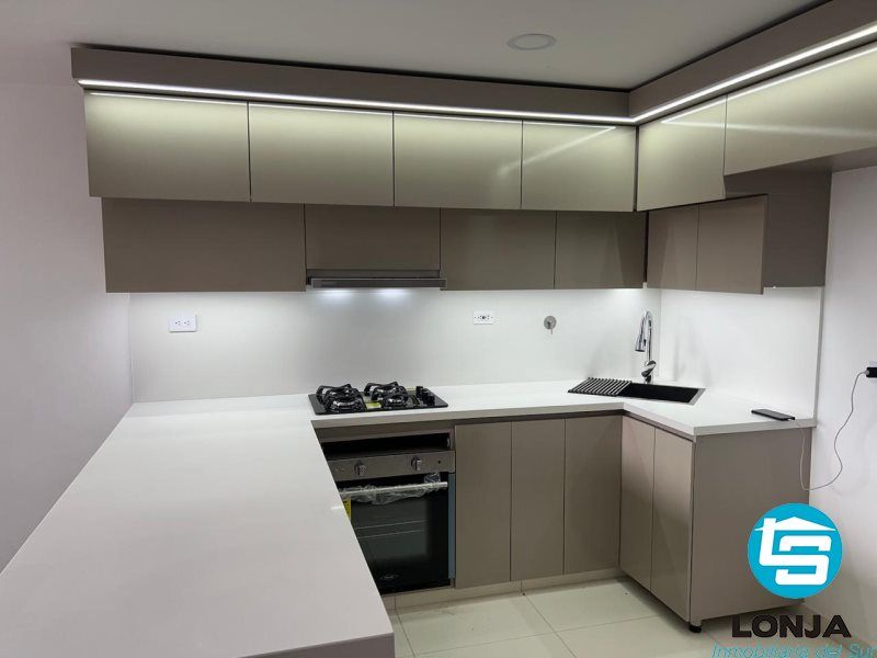 Apartamento en arriendo Antioquia Sabaneta Calle Larga 90 m2 Habitaciones 3 Baños 2 Garajes 0 Precio $3200000