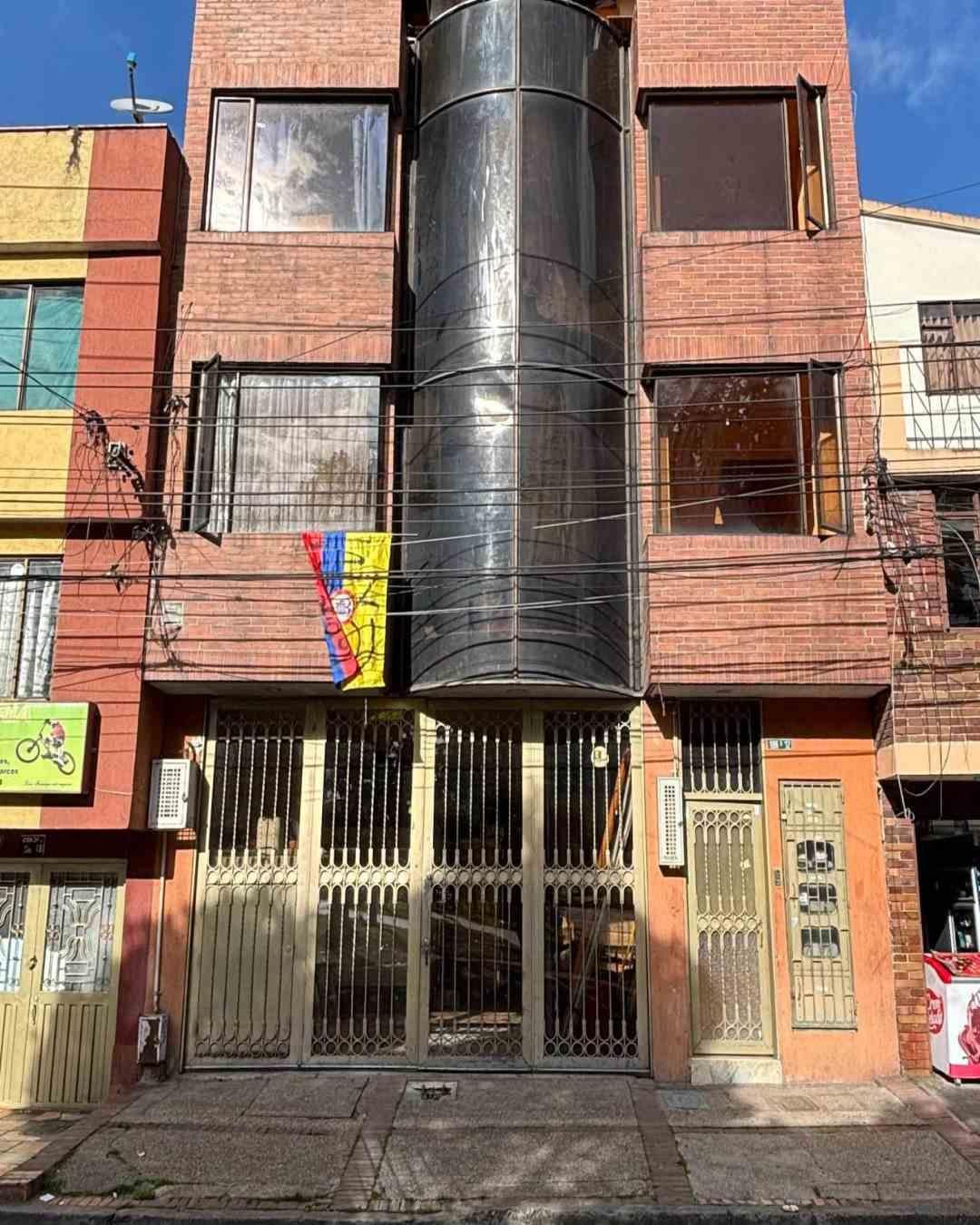 Casa en venta Cundinamarca Bogotá El Vervenal 332 m2 Habitaciones 10 Baños 6 Garajes 0 Precio $1500000000