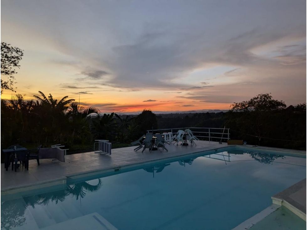 Casa Campestre en arriendo Quindío Calarcá La Esperanza 232 m2 Habitaciones 5 Baños 7 Garajes 8 Precio $6000000