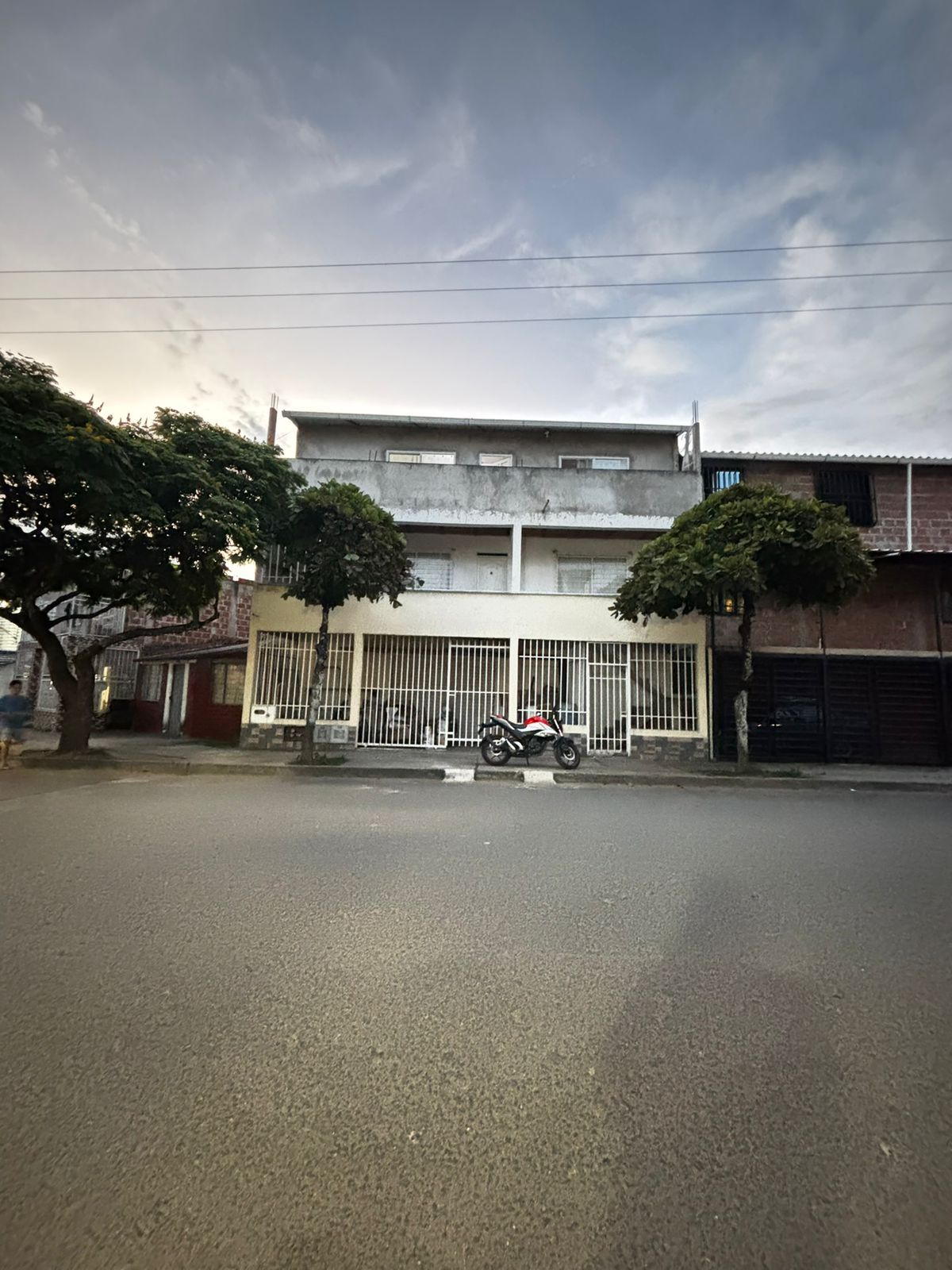 Apartaestudio en venta Valle Del Cauca Cali Ciudad Talanga - Comfenalco 189 m2 Habitaciones 2 Baños 4 Garajes 1 Precio $260000000