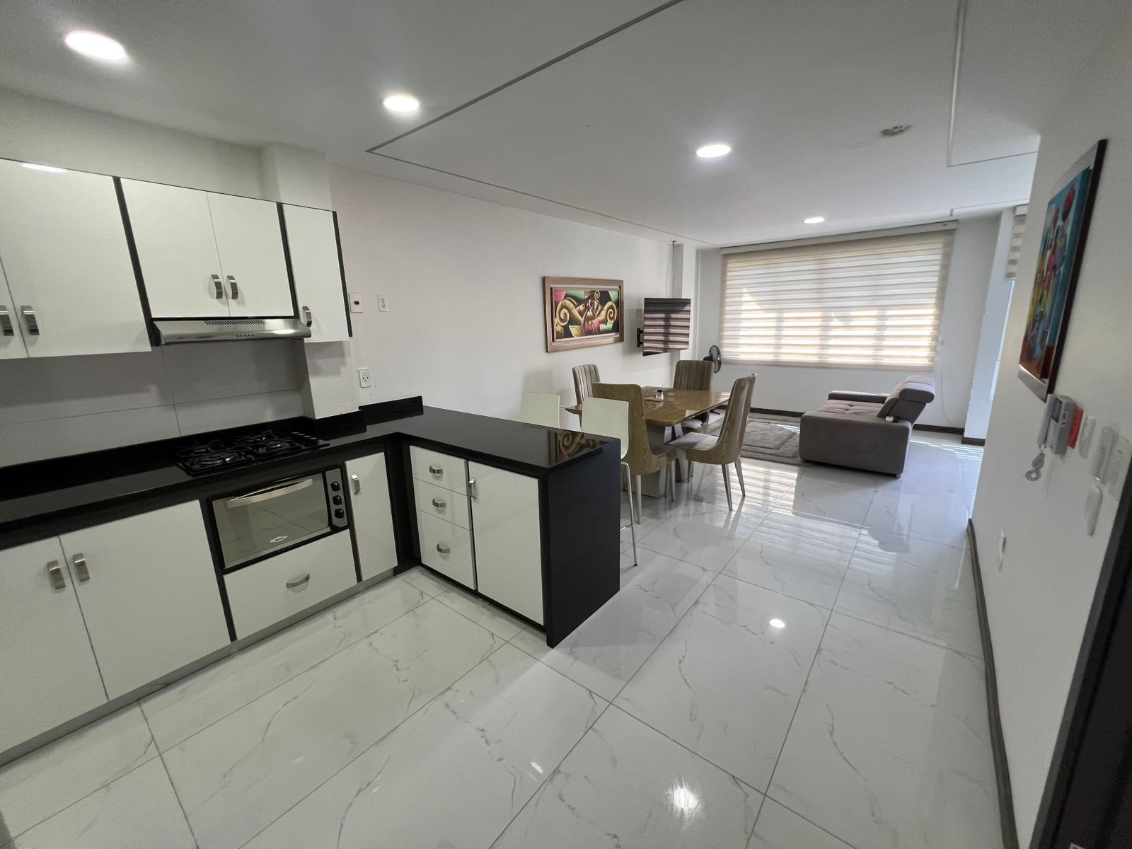 Apartamento en arriendo Valle Del Cauca Cali La Isla 84 m2 Habitaciones 2 Baños 2 Garajes 1 Precio $180000