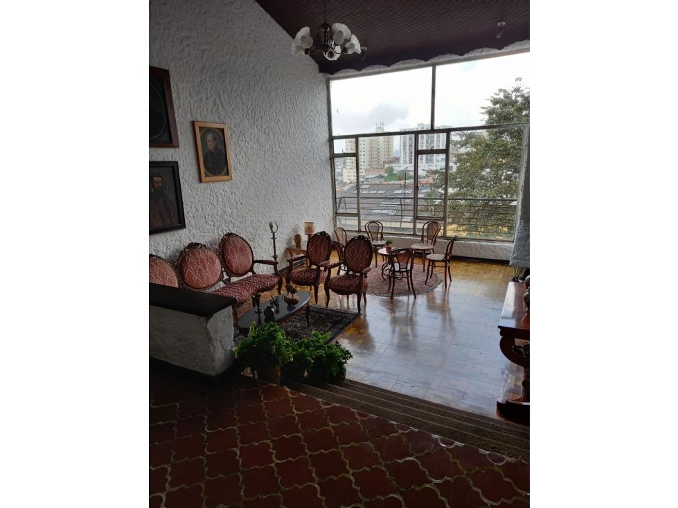 Casa en venta Caldas Manizales Belen 385 m2 Habitaciones 3 Baños 3 Garajes 2 Precio $1300000000